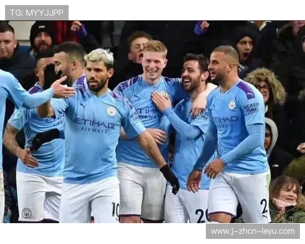 曼城10人仍逆转拿坡里，蓝月亮延续霸主气势，曼城别称是不是蓝月亮